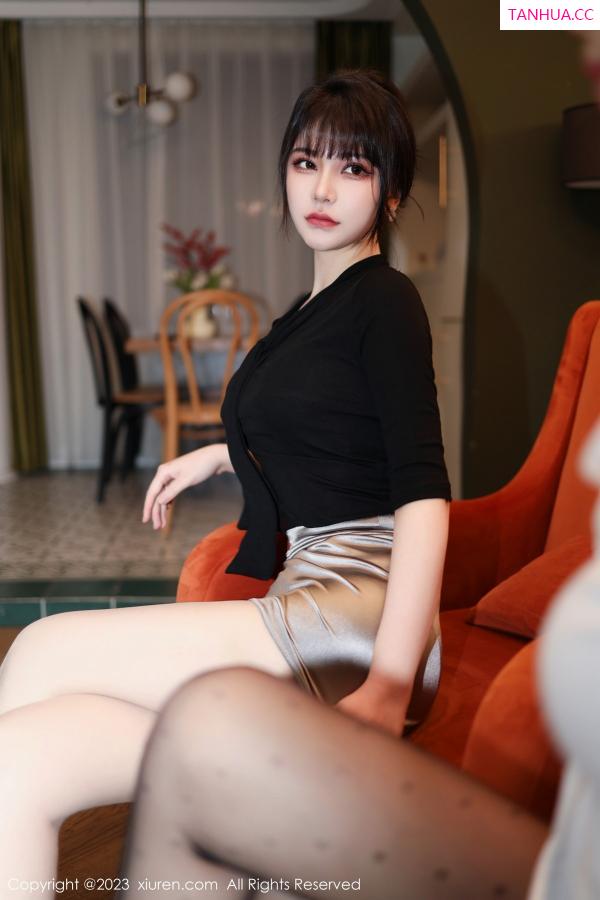   [XiuRen]高清写真图 2023.02.13 No.6256 桃桃子_ 短裙丰腴第13张图片